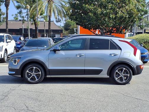 2023 Kia Niro LX