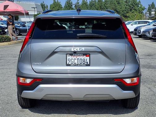 2023 Kia Niro LX