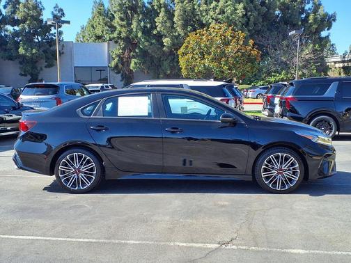 Aurora Black 2023 Kia Forte GT