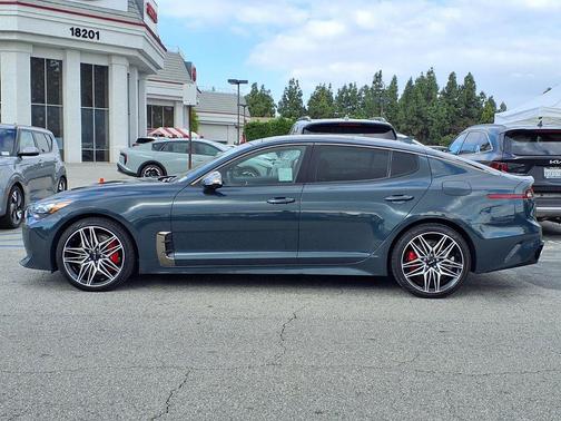 2022 Kia Stinger GT2