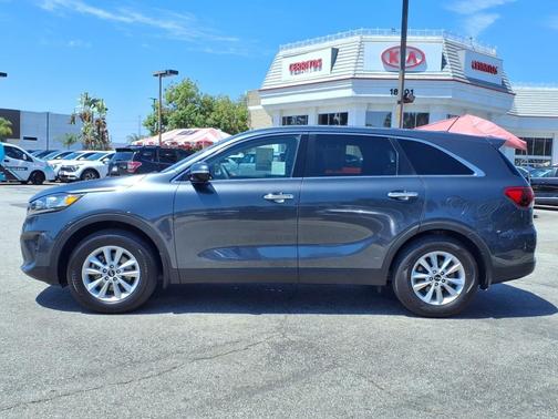 2020 Kia Sorento LX