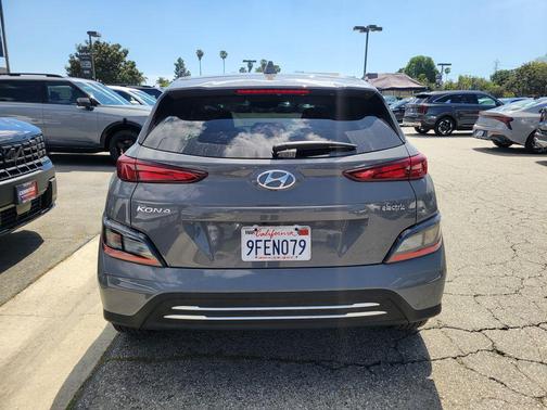 2023 Hyundai KONA EV SE