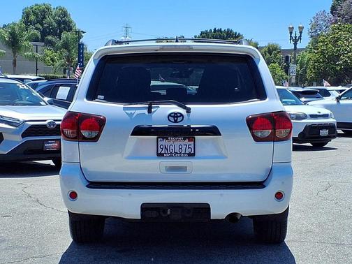 Wind Chill Pearl 2022 Toyota Sequoia TRD Sport