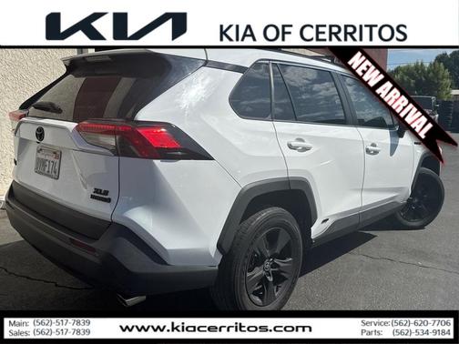 2021 Toyota RAV4 Hybrid XLE