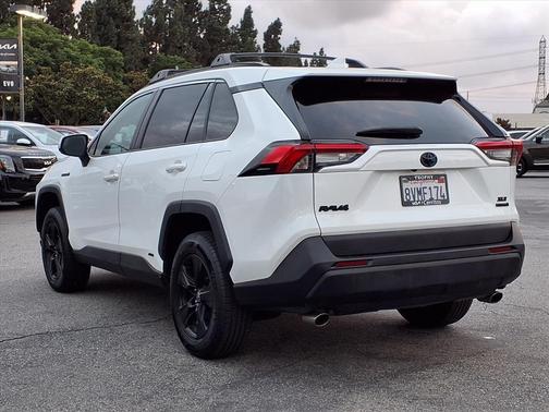 2021 Toyota RAV4 Hybrid XLE