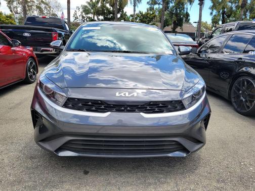 Gravity Gray 2024 Kia Forte LX
