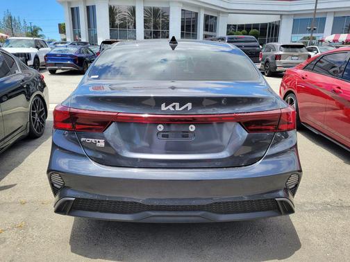 Gravity Gray 2024 Kia Forte LX