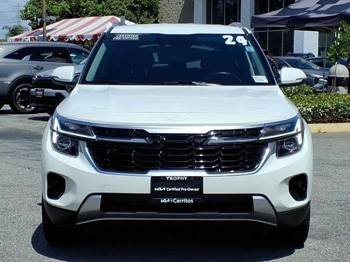 Snow White Pearl 2024 Kia Seltos EX