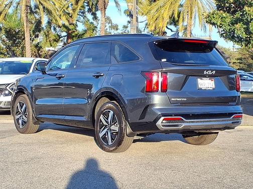 2023 Kia Sorento S
