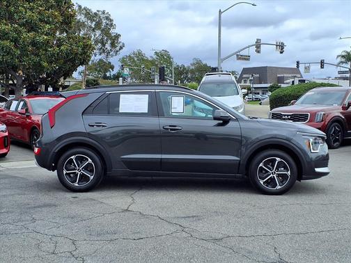 2025 Kia Niro LX