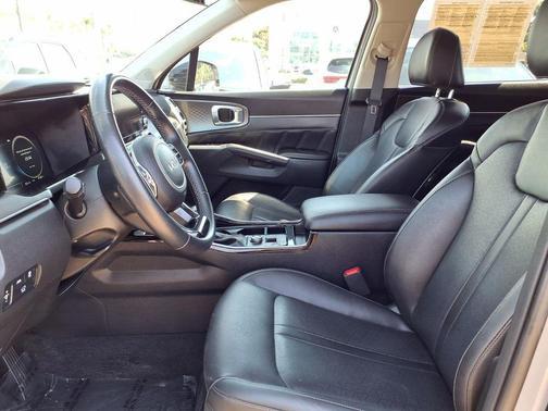 Wolf Gray 2023 Kia Sorento SX