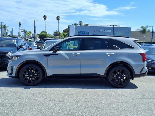 Wolf Gray 2023 Kia Sorento SX