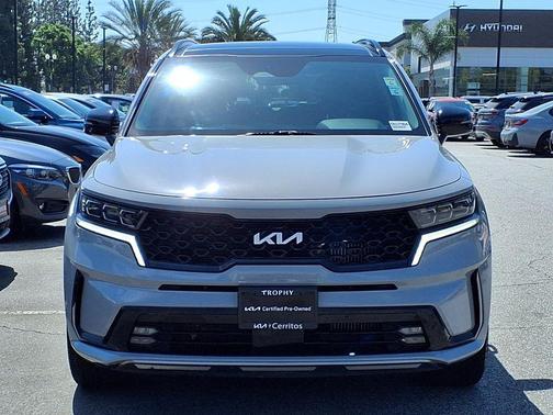 Wolf Gray 2023 Kia Sorento SX
