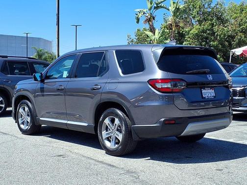 Modern Steel Metallic 2025 Honda Pilot EX-L