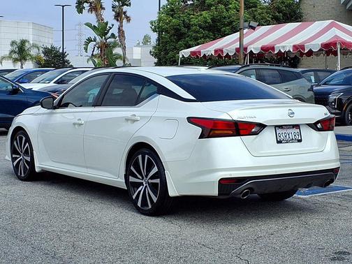 Pearl White Tricoat 2020 Nissan Altima SR FWD