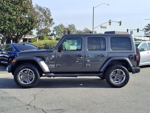 2021 Jeep Wrangler Unlimited Sahara