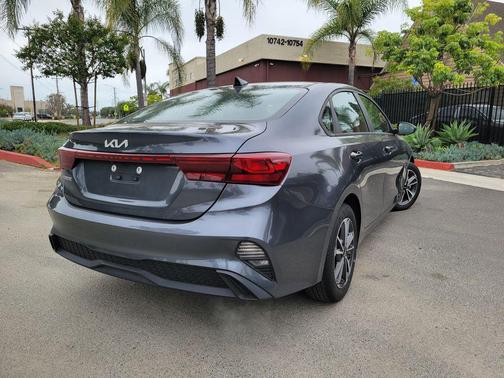 Gravity Gray 2022 Kia Forte LXS