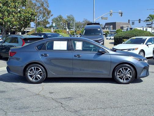 Gravity Gray 2022 Kia Forte LXS