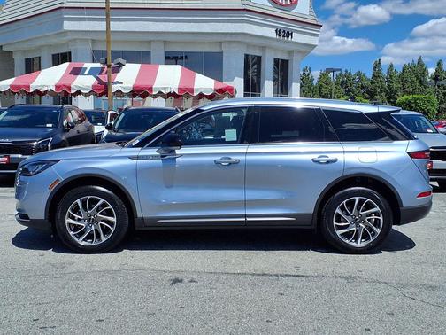 Elite Blue Metallic Clearcoat 2022 Lincoln Corsair Standard