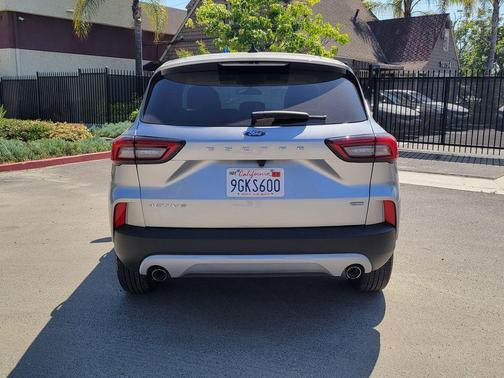 Iconic Silver Metallic 2023 Ford Escape Active