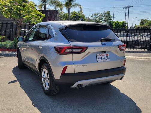Iconic Silver Metallic 2023 Ford Escape Active