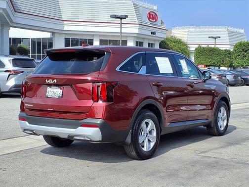 2025 Kia Sorento LX