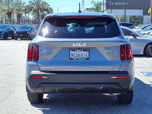 2023 Kia Sorento LX
