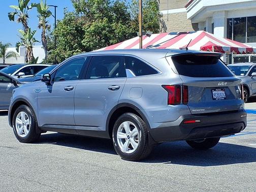 2023 Kia Sorento LX