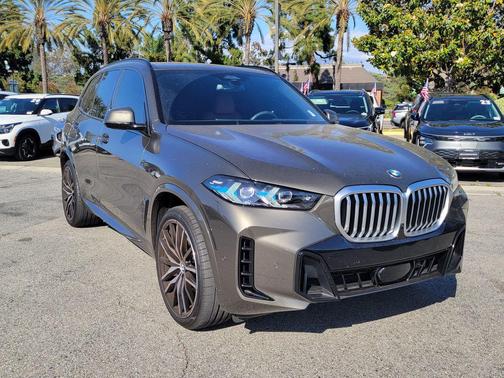 Manhattan Green Metallic 2026 BMW X5 sDrive40i