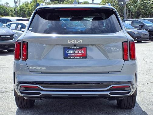 Wolf Gray 2023 Kia Sorento SX