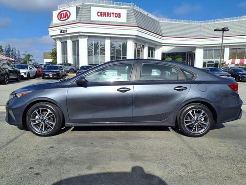 Gravity Gray 2022 Kia Forte LXS