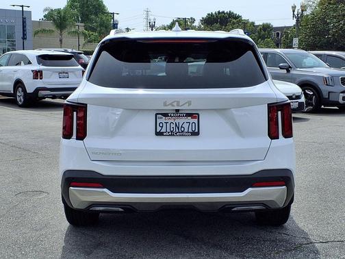 Glacial White Pearl 2025 Kia Sorento S