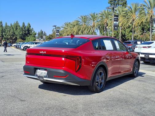 2025 Kia K4 LXS