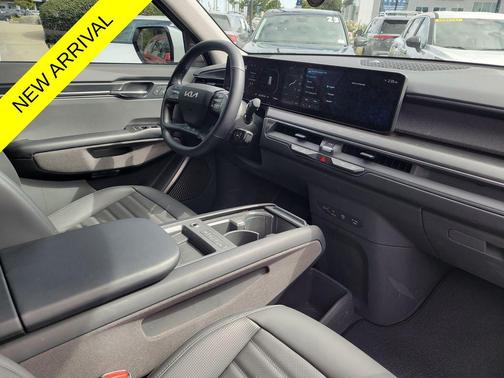 Snow White Pearl 2024 Kia EV9 Land