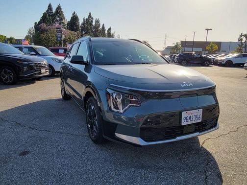 Cityscape Green 2023 Kia Niro EV Wind