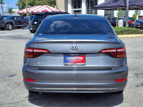 Platinum Gray Metallic 2019 Volkswagen Jetta 1.4T S