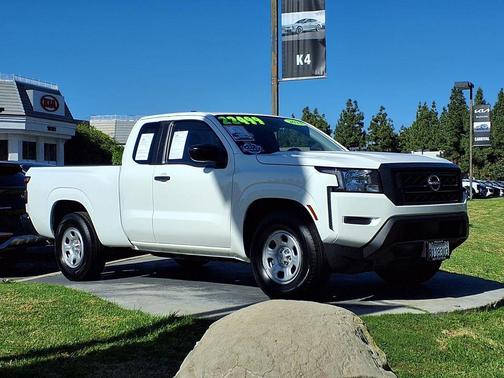 2023 Nissan Frontier S