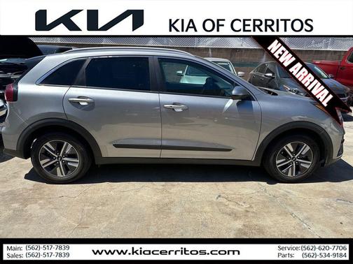 Steel Gray 2022 Kia Niro LXS