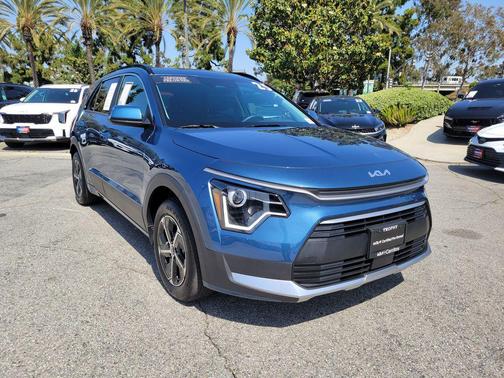 Mineral Blue 2025 Kia Niro EX