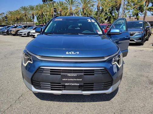 Mineral Blue 2025 Kia Niro EX