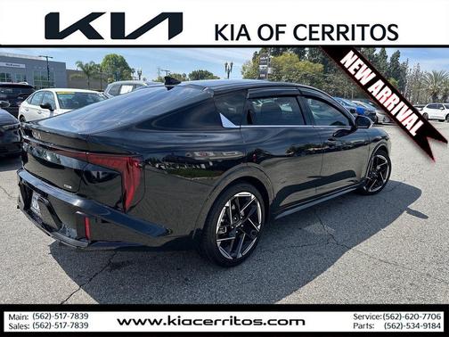 2025 Kia K4 GT-Line