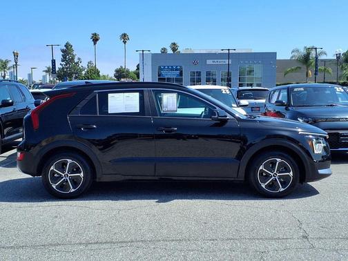 Aurora Black Pearl 2023 Kia Niro EX