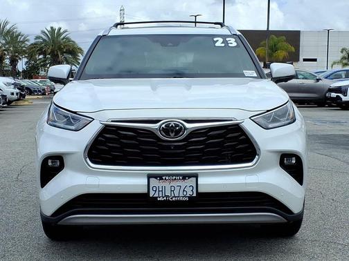 Wind Chill Pearl 2023 Toyota Highlander Platinum