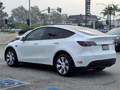 2024 Tesla Model Y Long Range Dual Motor All-Wheel Drive