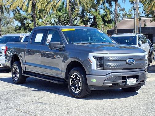 2023 Ford F-150 Lightning XLT