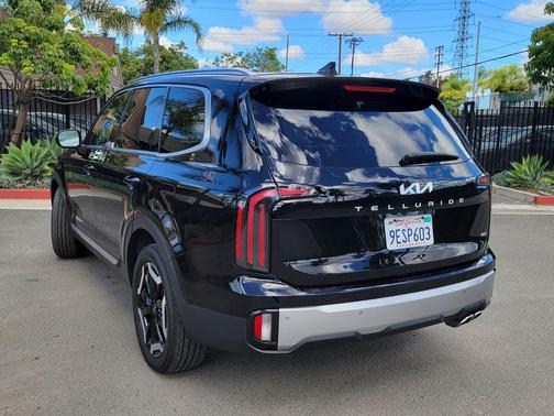 Ebony Black 2023 Kia Telluride EX