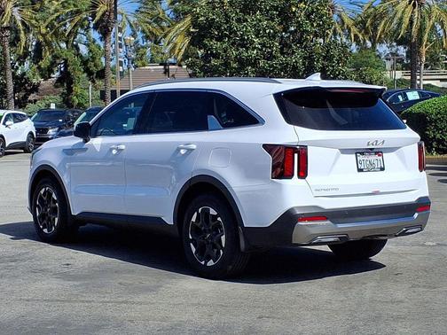 2025 Kia Sorento S