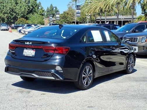 Aurora Black 2023 Kia Forte LXS
