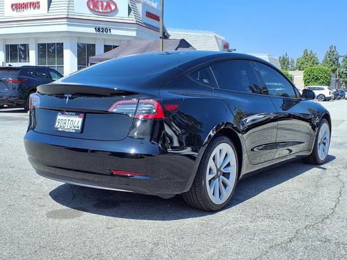 2022 Tesla Model 3 Standard Range