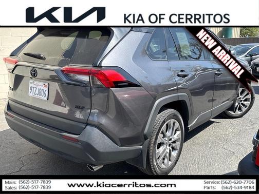2023 Toyota RAV4 XLE Premium